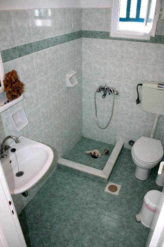 Kolona Studios Mikri Vigla Luaran gambar